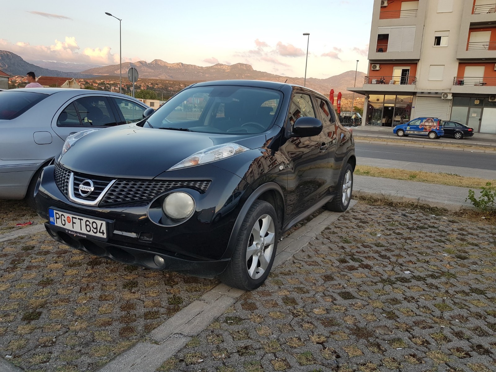Nissan Juke  - rent a car Crna Gora